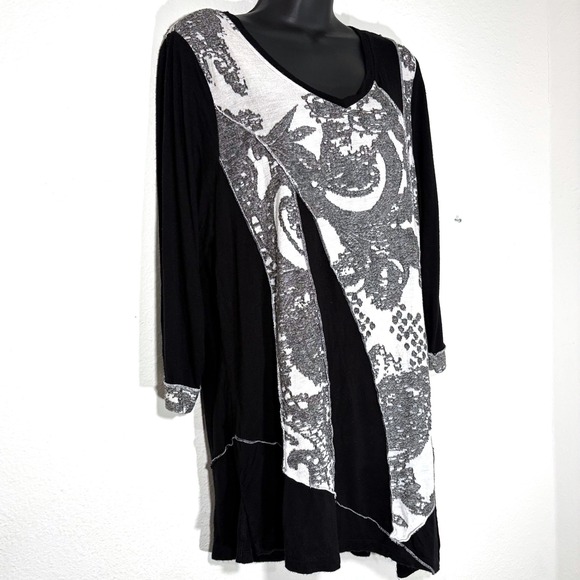 Zenergy Chicos 2 Asymmetrical Tunic Black White Geometric Lagenlook Dark - Picture 2 of 9